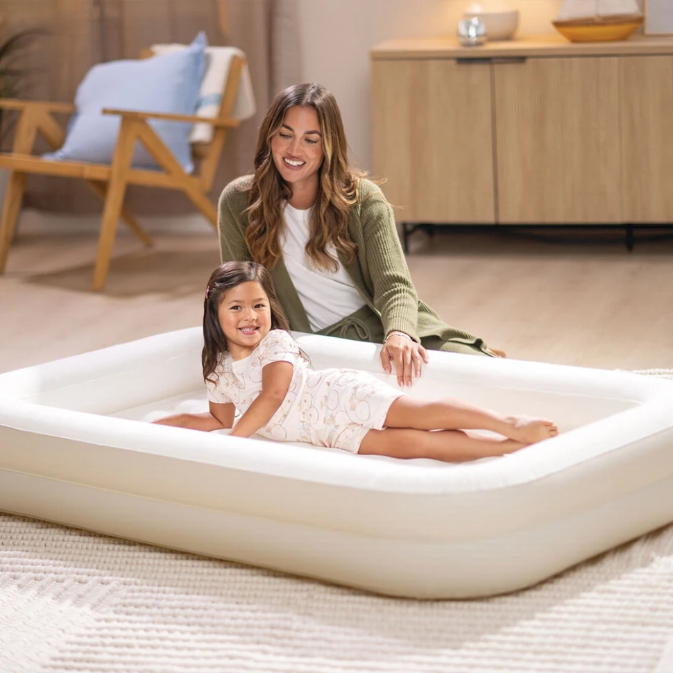 Детская надувная кровать Intex 66811 (168x107x25 см) с насосом