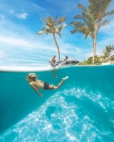 Детский надувной плотик Intex 57525 Акула (173x107 см)